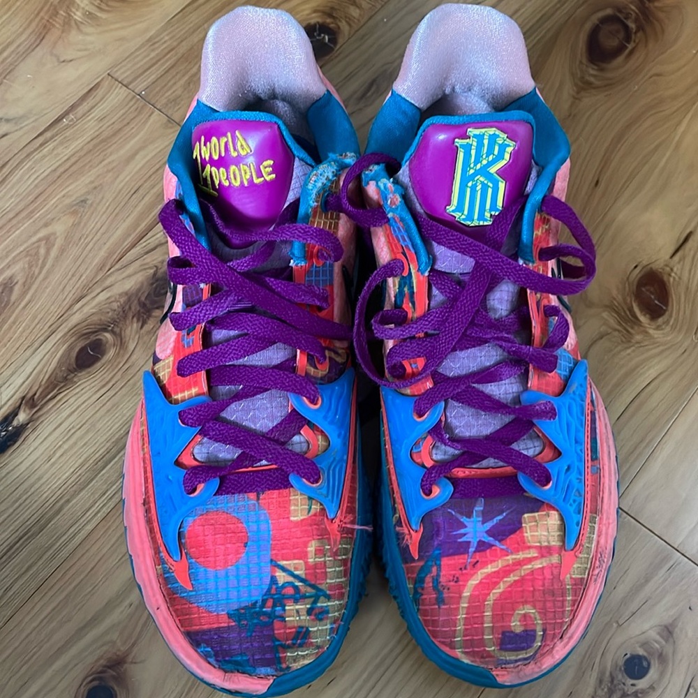 Nike Shoes | Nike Kyrie 4 Low 1 World 1 People - Size 9.5